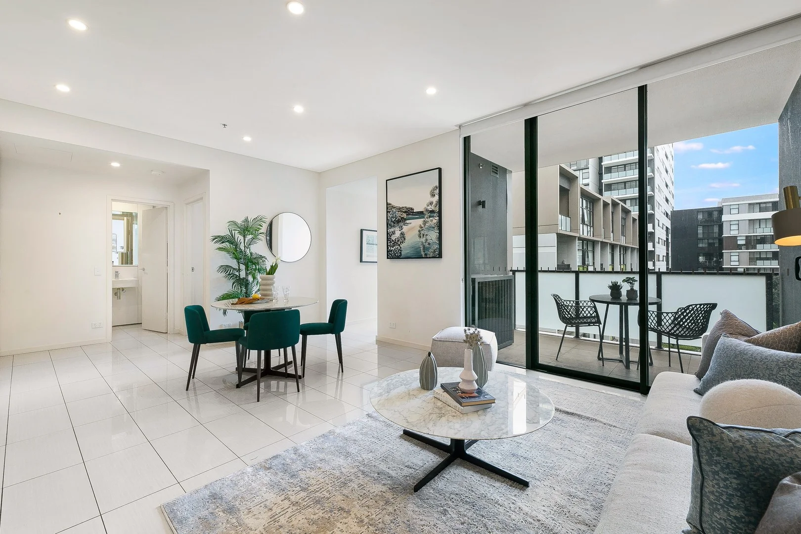 524/1 Hutchinson Walk (1/12)