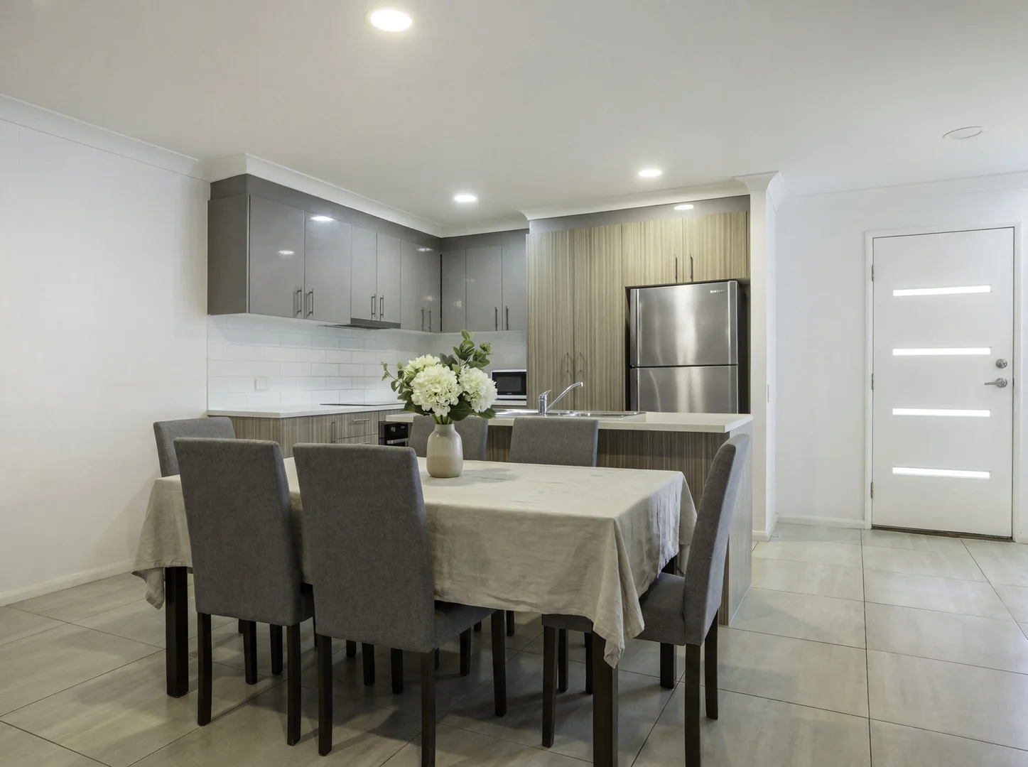 53/70 Willow Road - Image 2