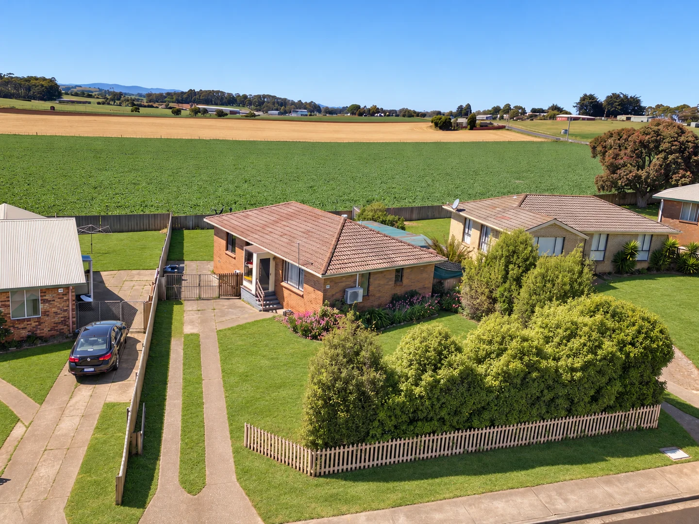 53 Canning Drive - Image 2