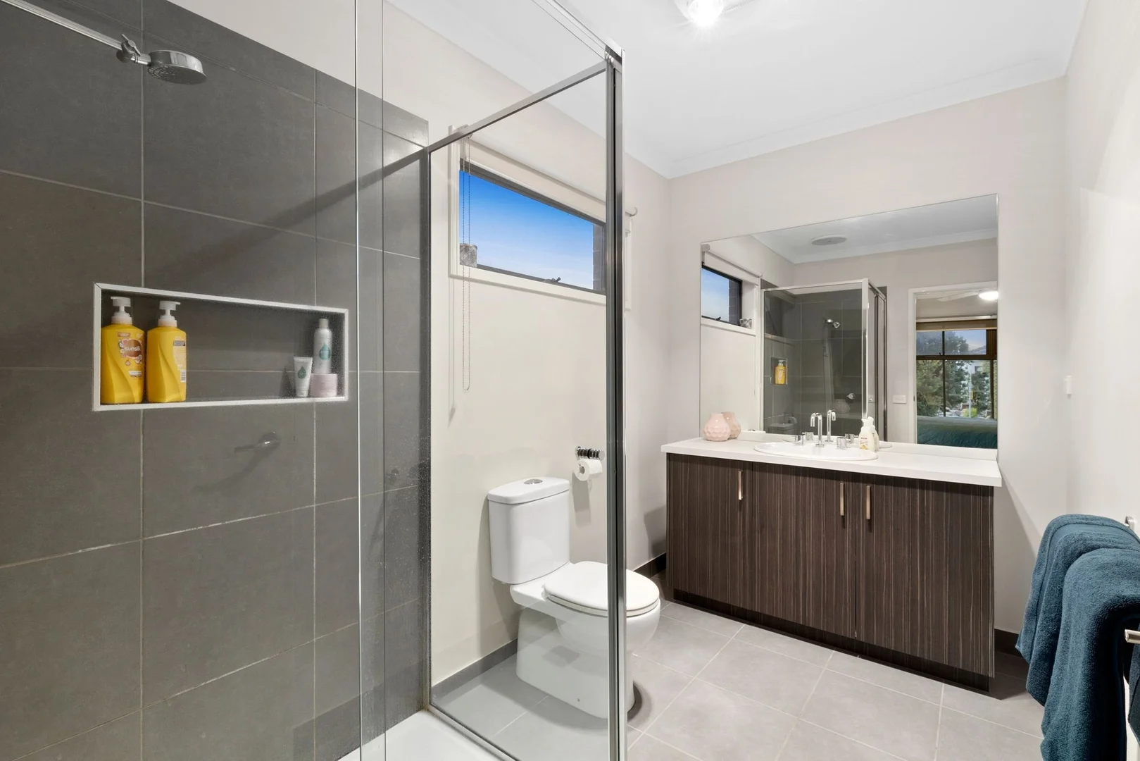 53 Creekside Drive - Image 5