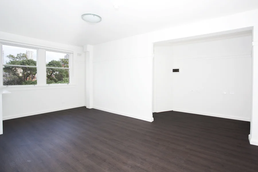 54/17 Elizabeth Bay Road (1/7)