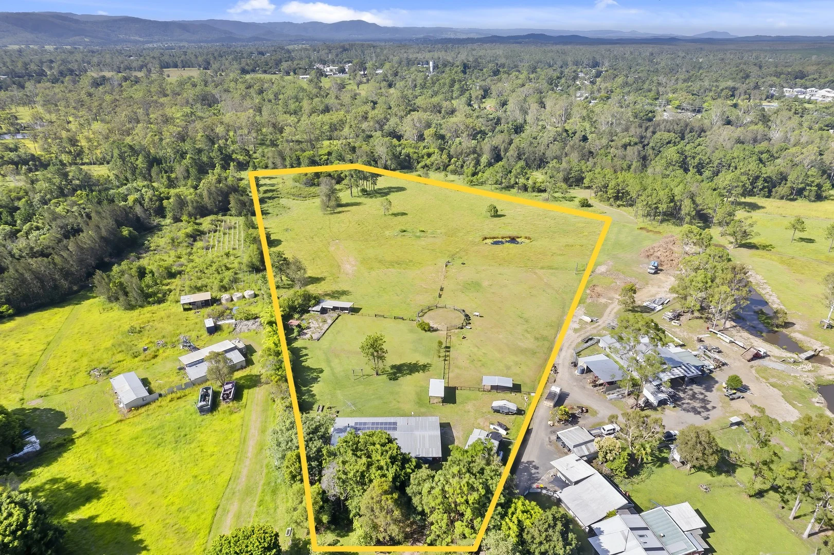 54-56 Fiddlewood Court (1/23)