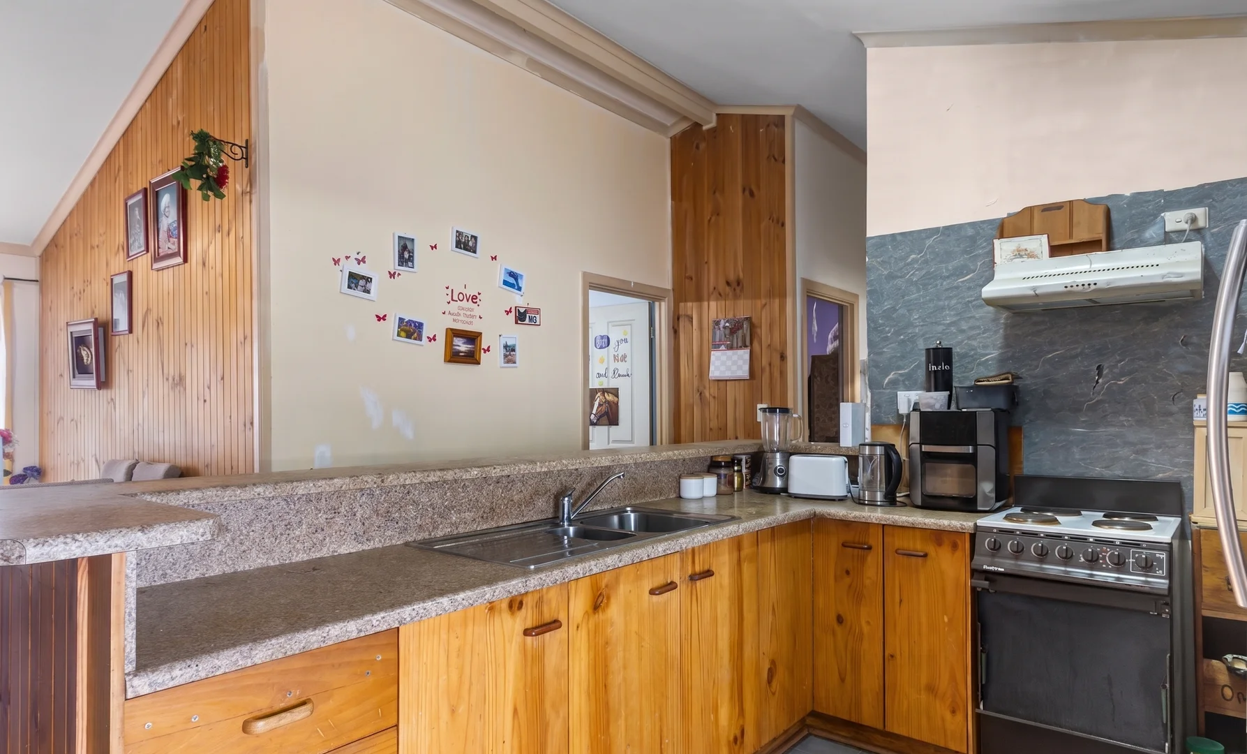 54 Hills Road - Image 5