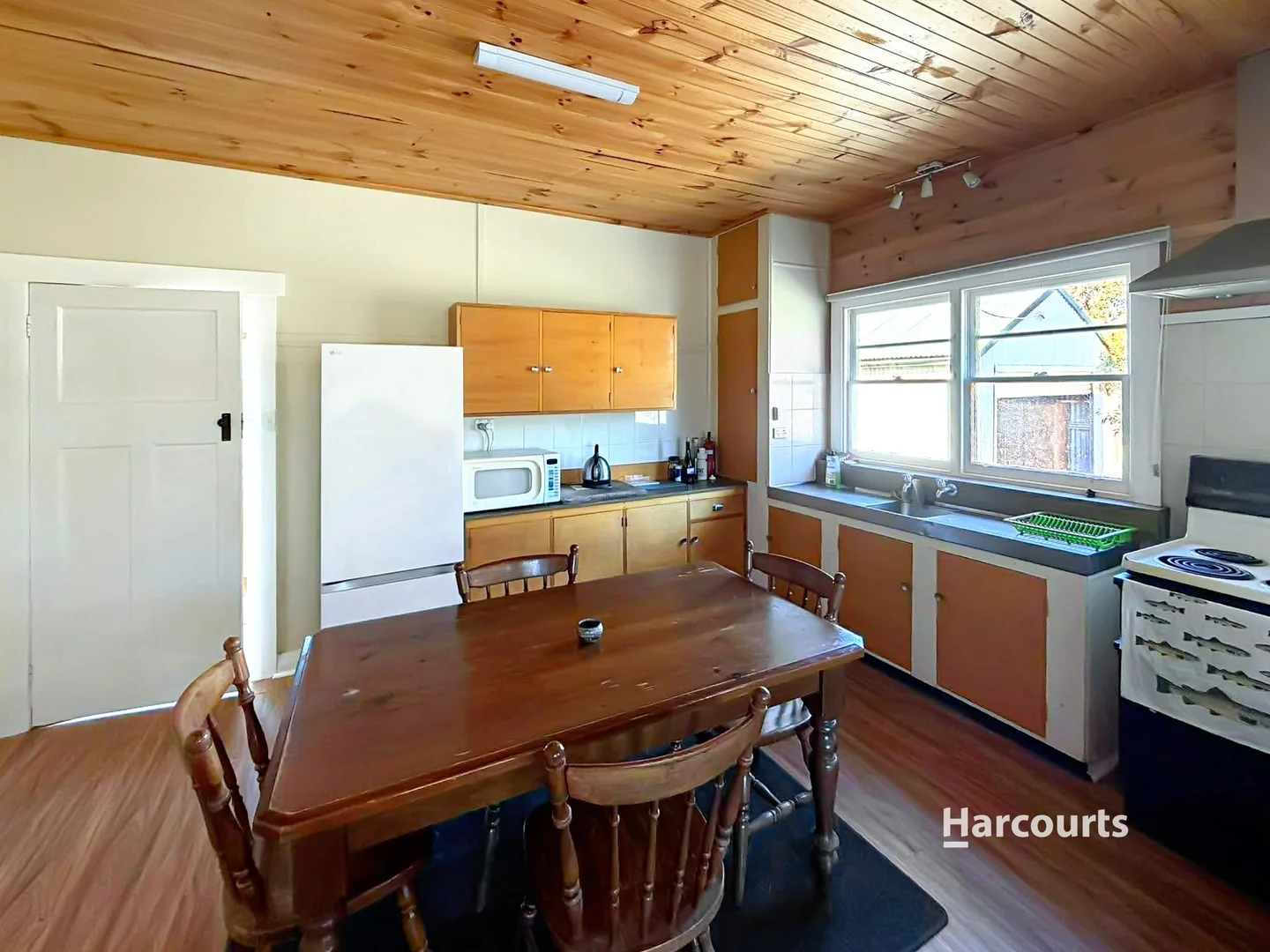 54 Jones Road - Image 2