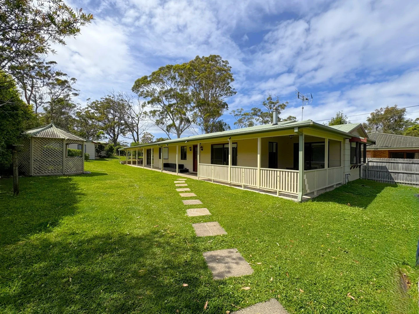 54 Lackersteen Street (1/30)