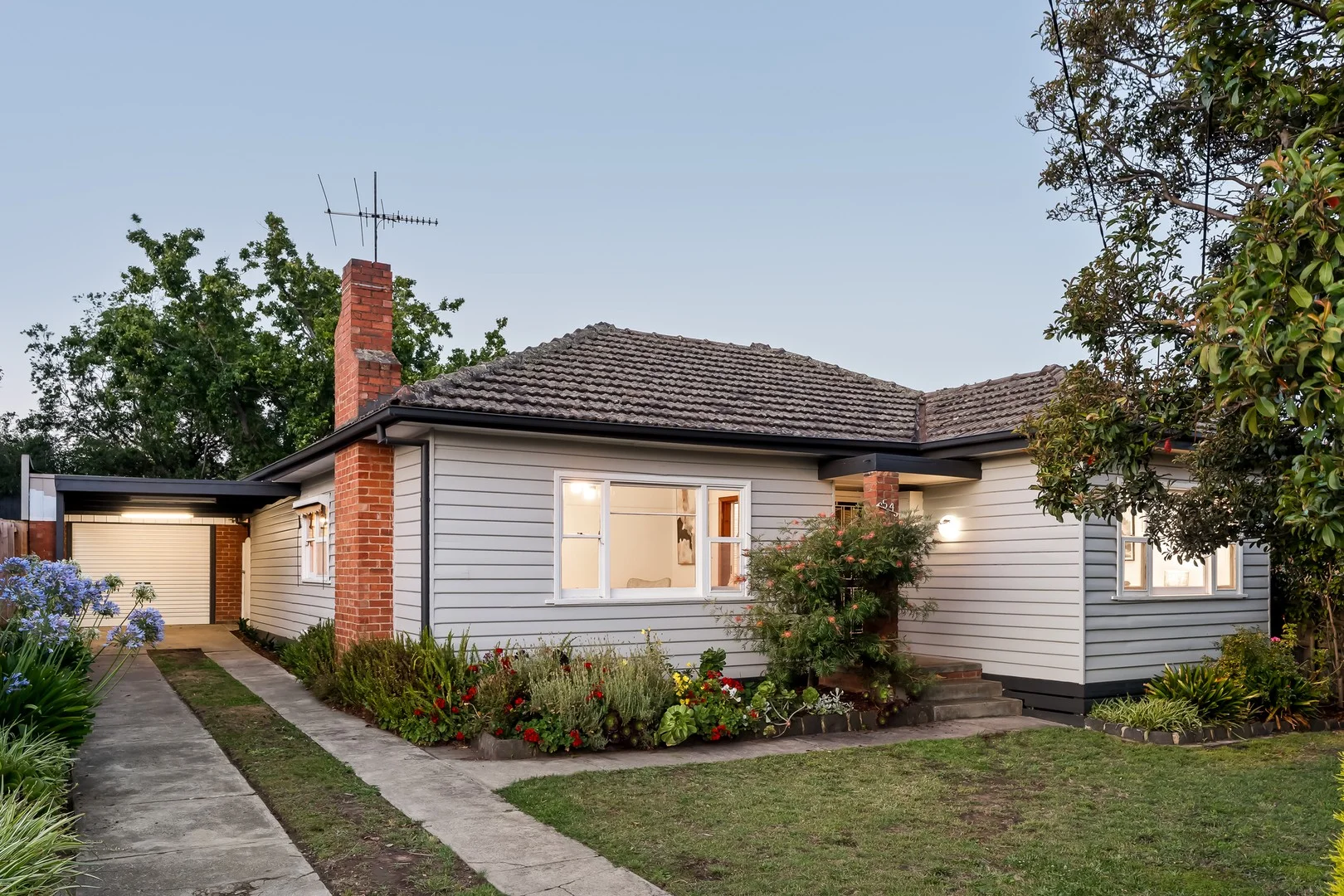 54 Mcnamara Street (1/13)