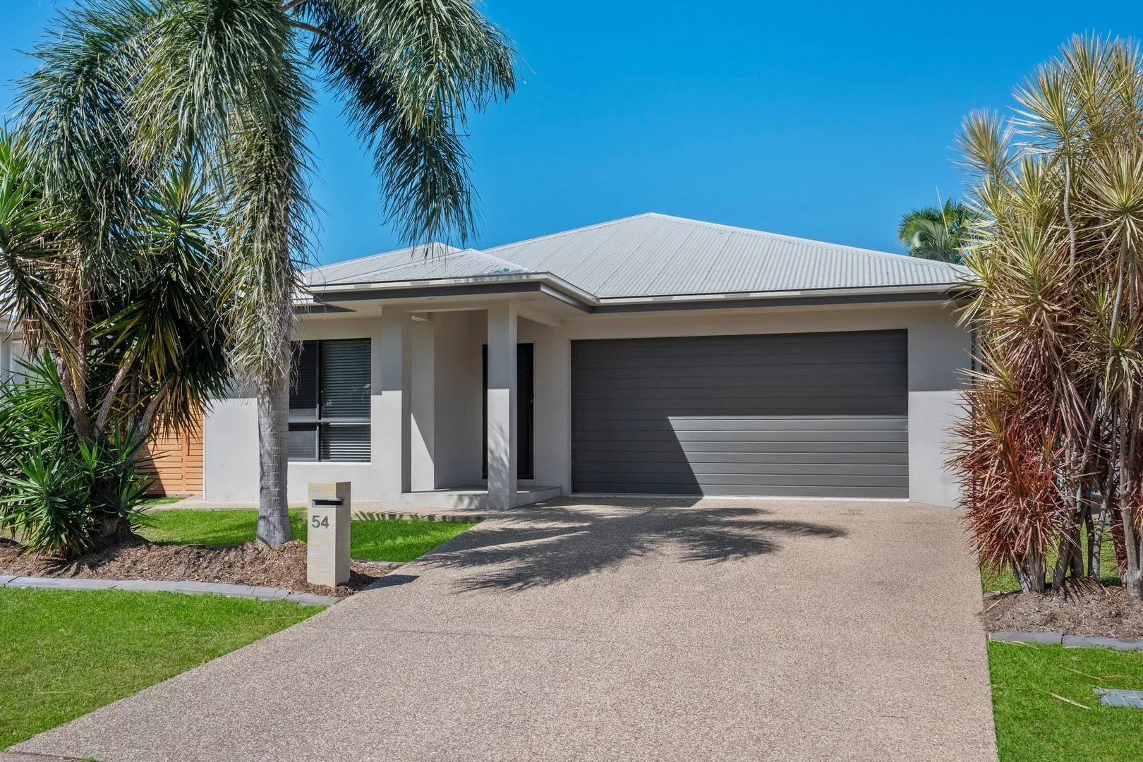54 Springside Tce (1/16)