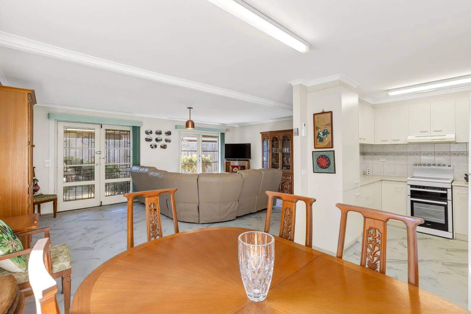 55 Beach Road - Image 4