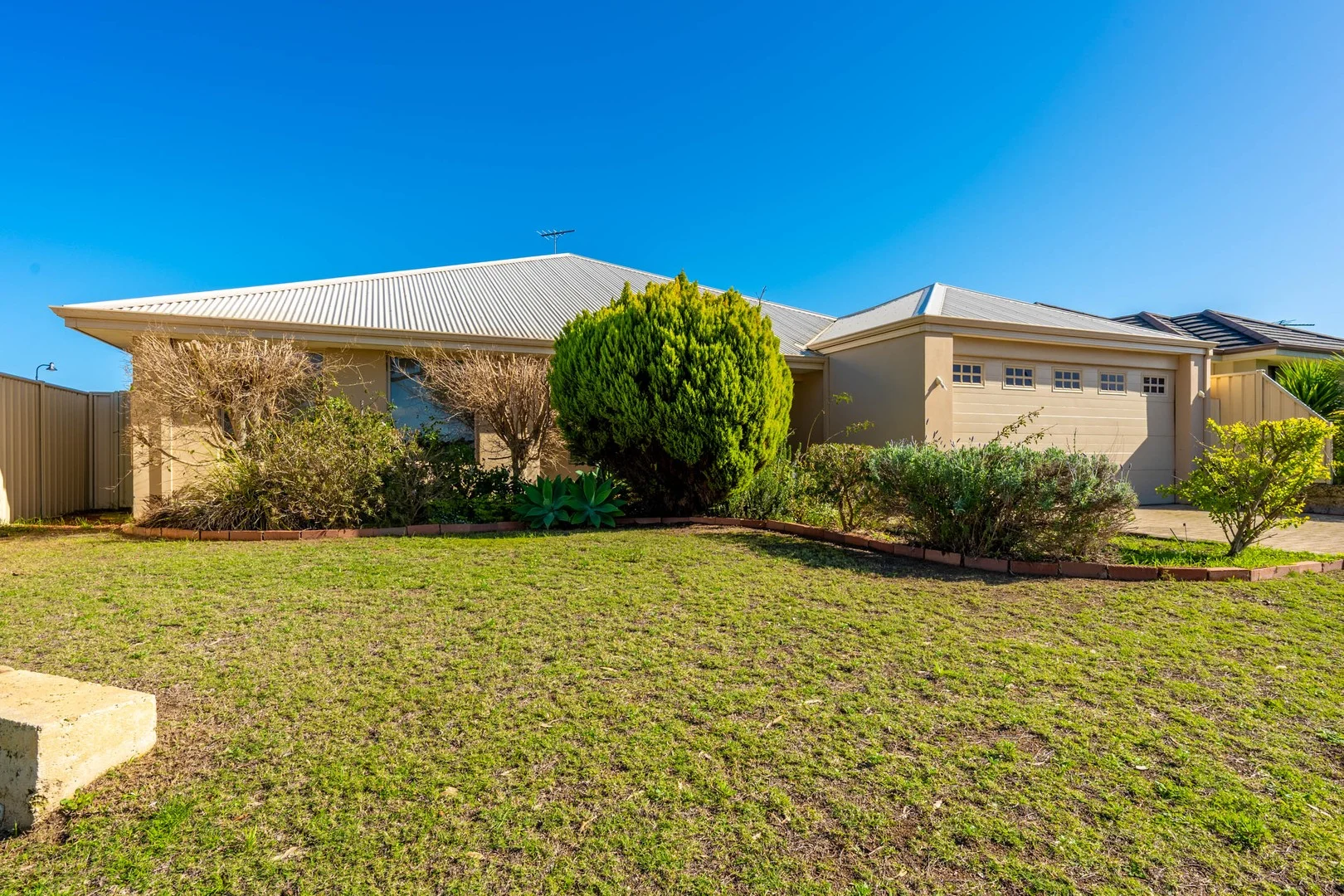 55 Highcliffe Circle (1/26)