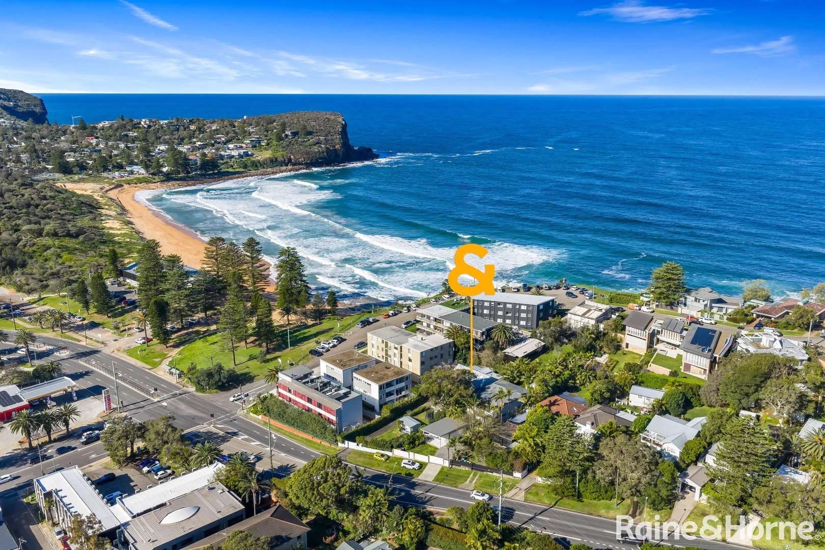 558 Barrenjoey Road (1/17)