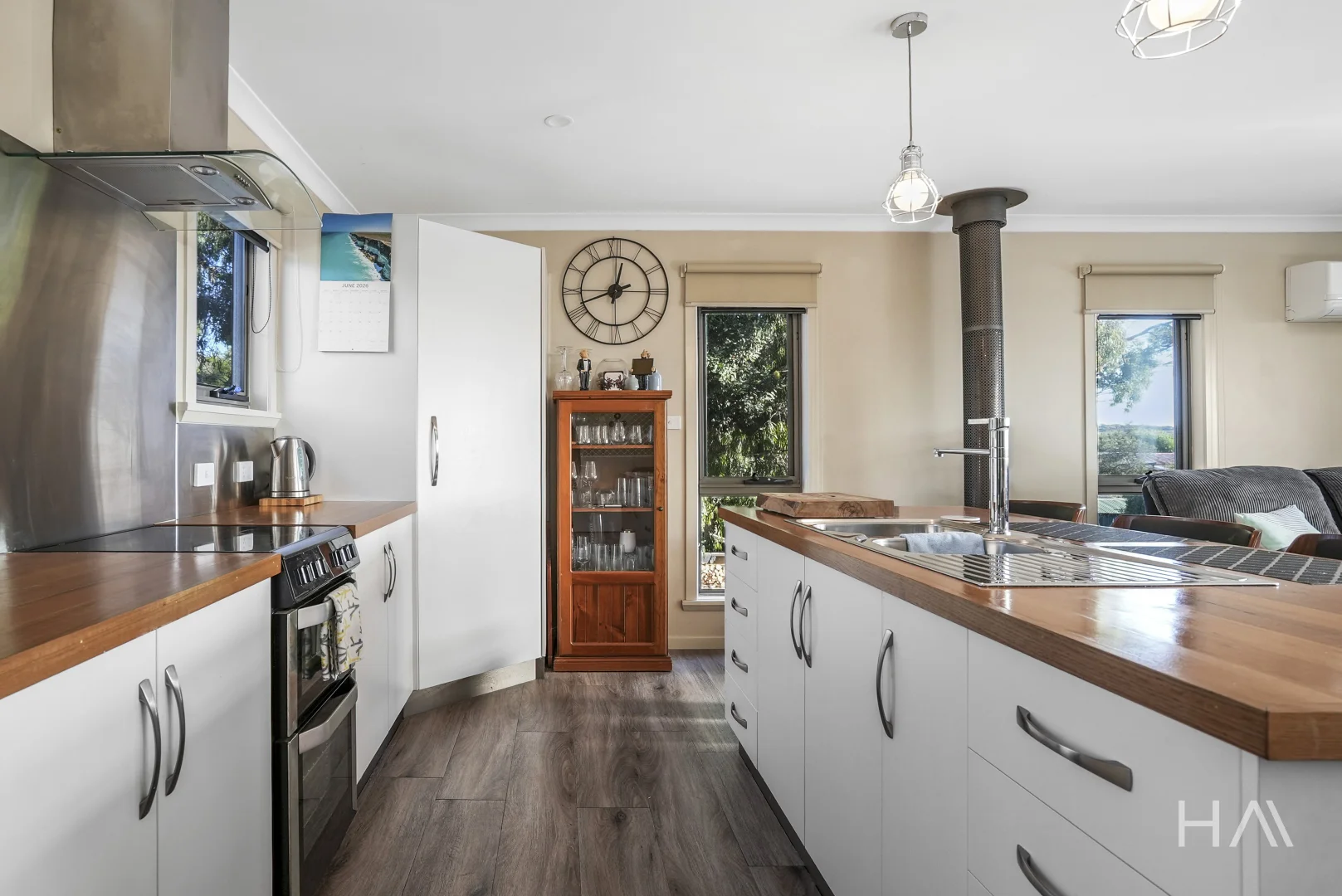 56 Hurst Street - Image 2
