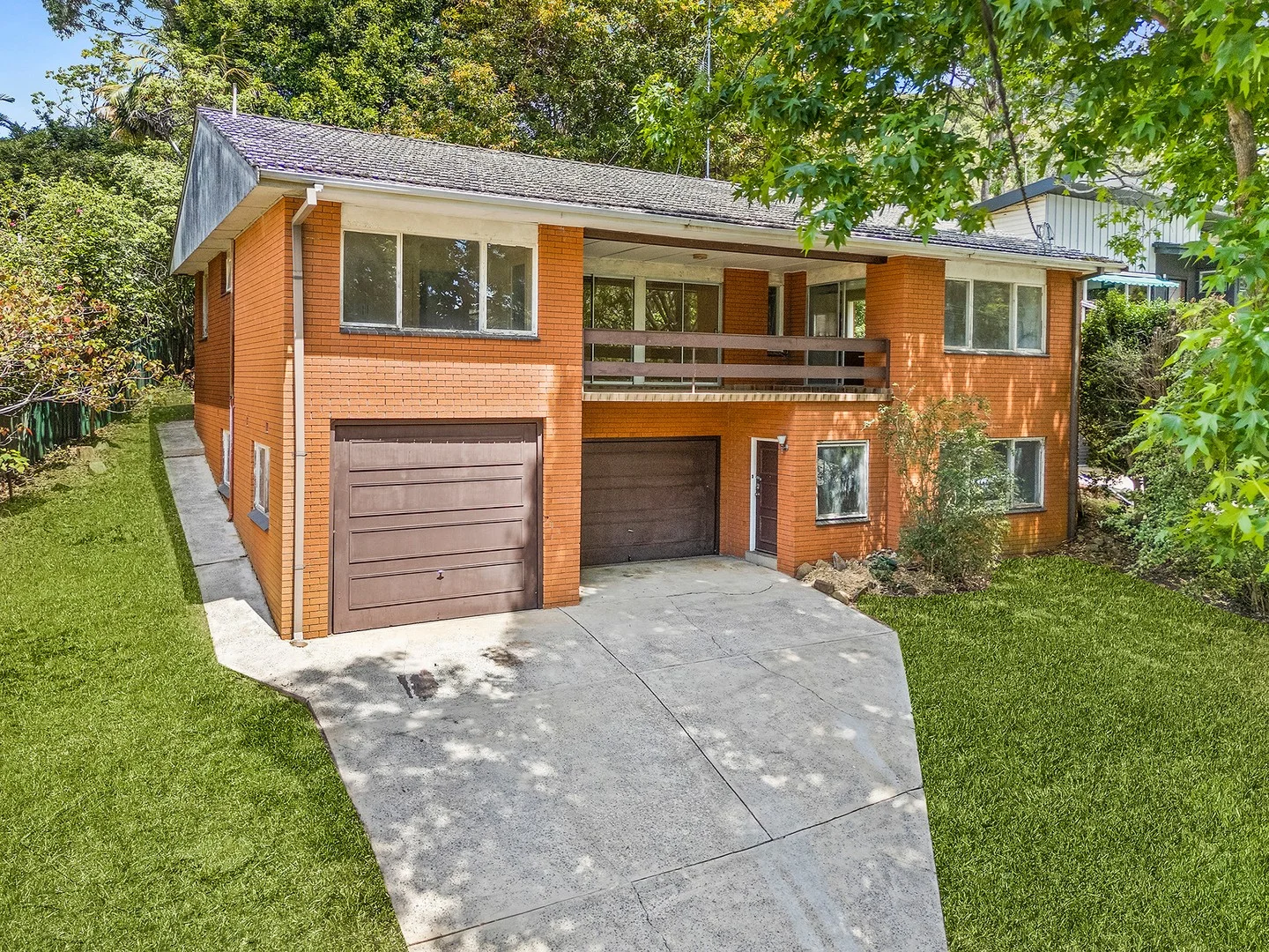 56 Stephen Drive (1/12)