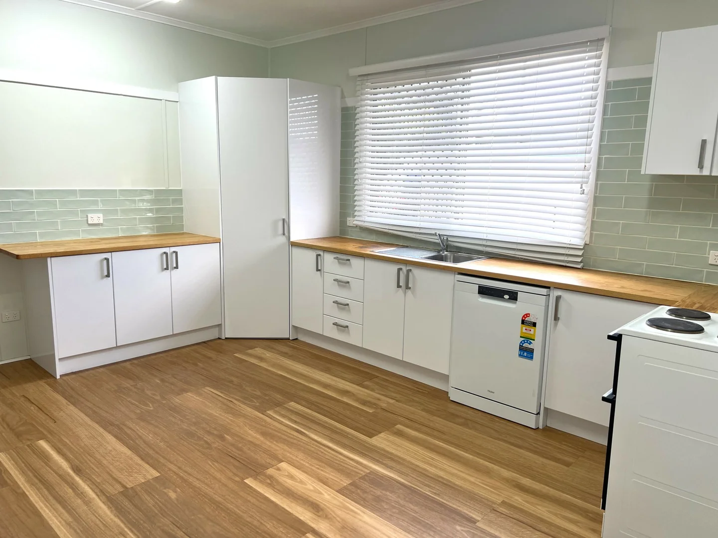 56 Youngman Street - Image 5
