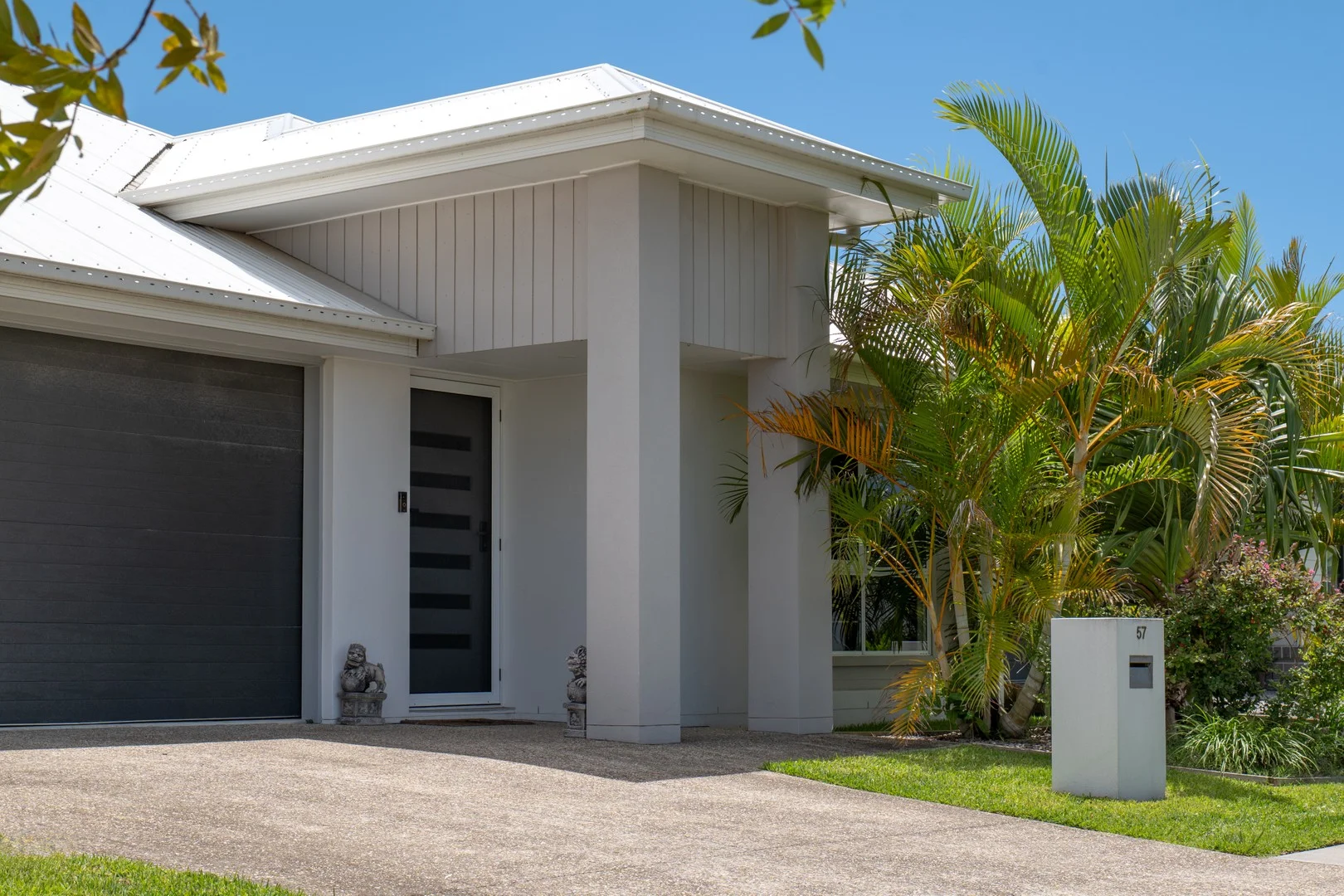 57 Archibald Crescent (1/18)