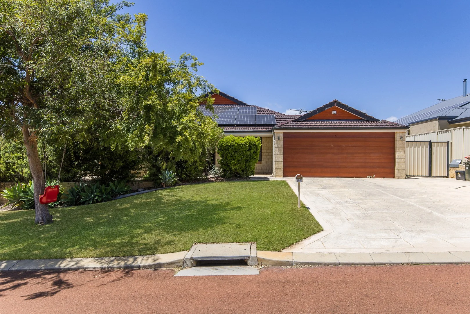 57 Baskerville Crescent (1/23)