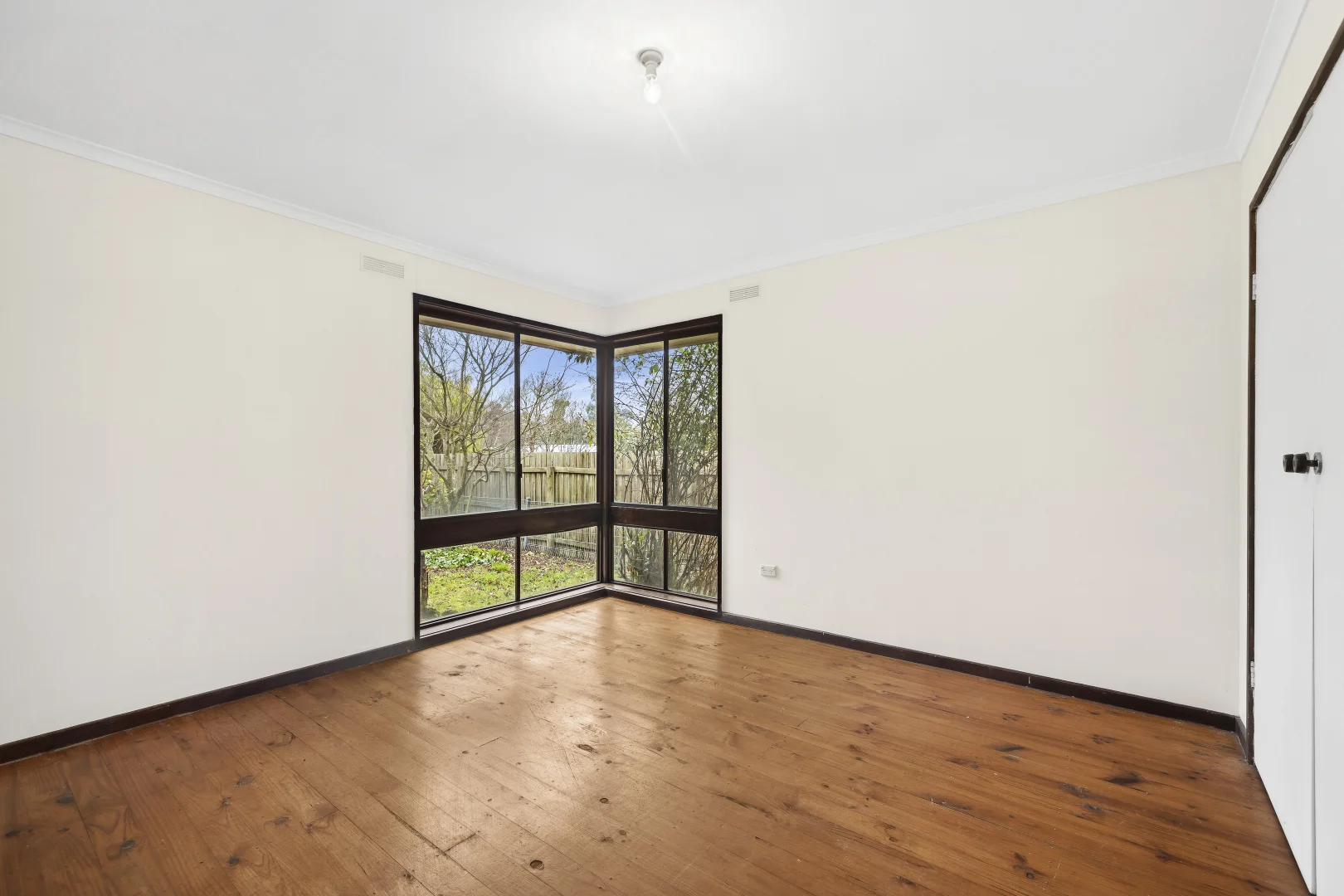 57 High Street - Image 5