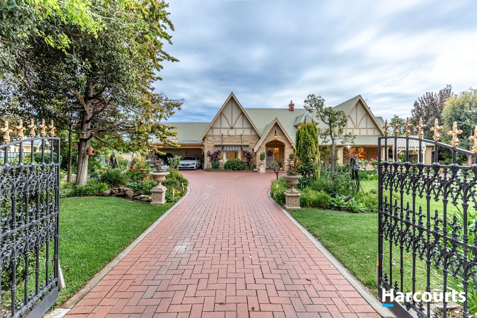 57 Hughes Street North (1/1)