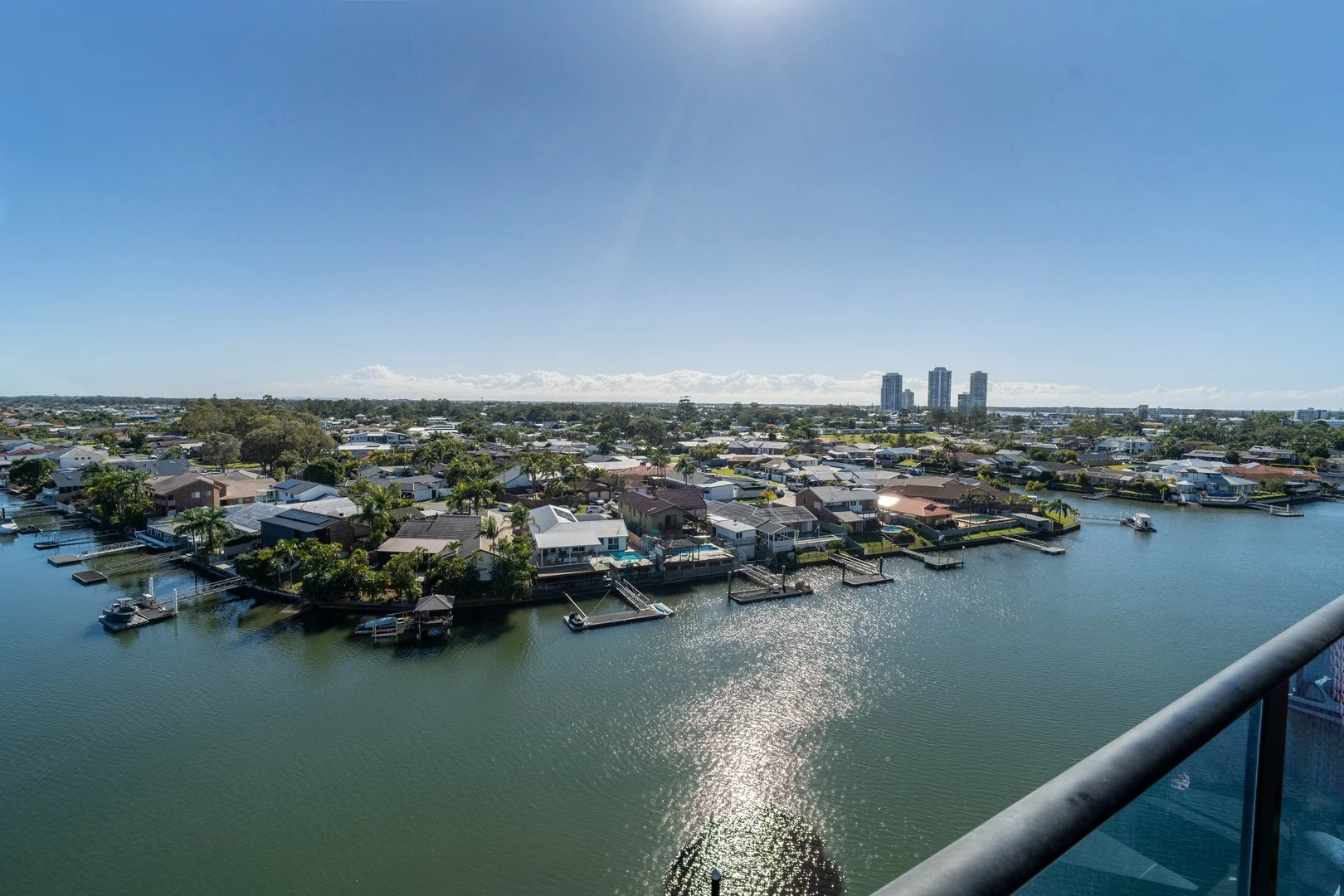 5705/5 Harbourside Court (1/25)