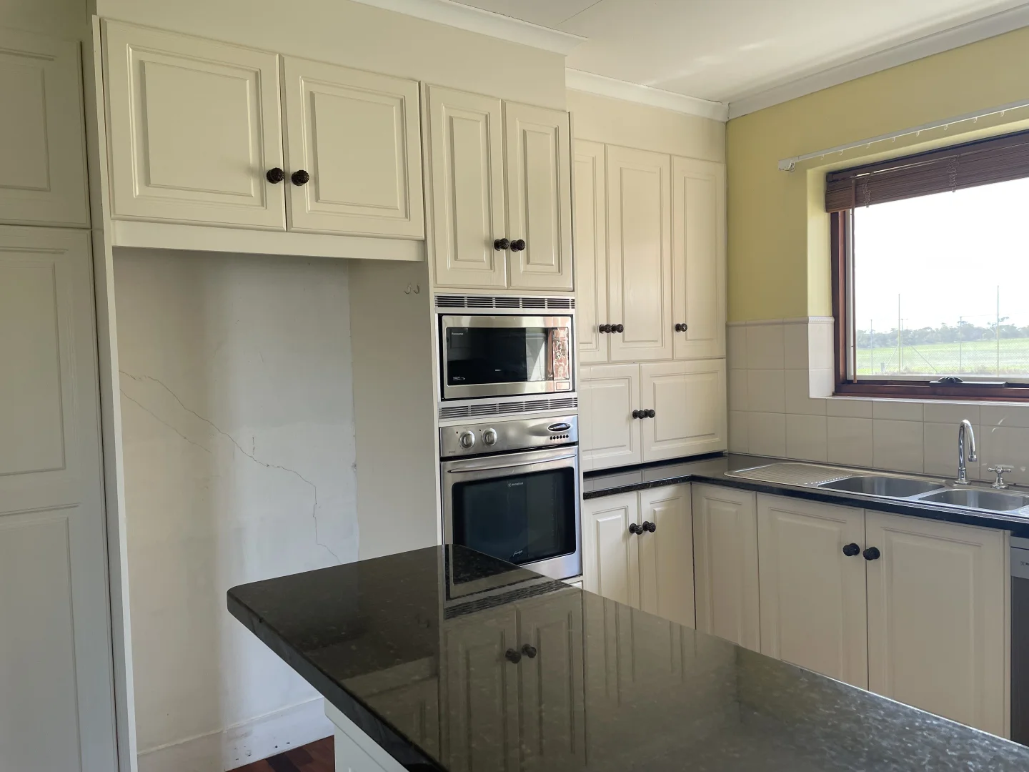 576 Port Vincent Road - Image 3