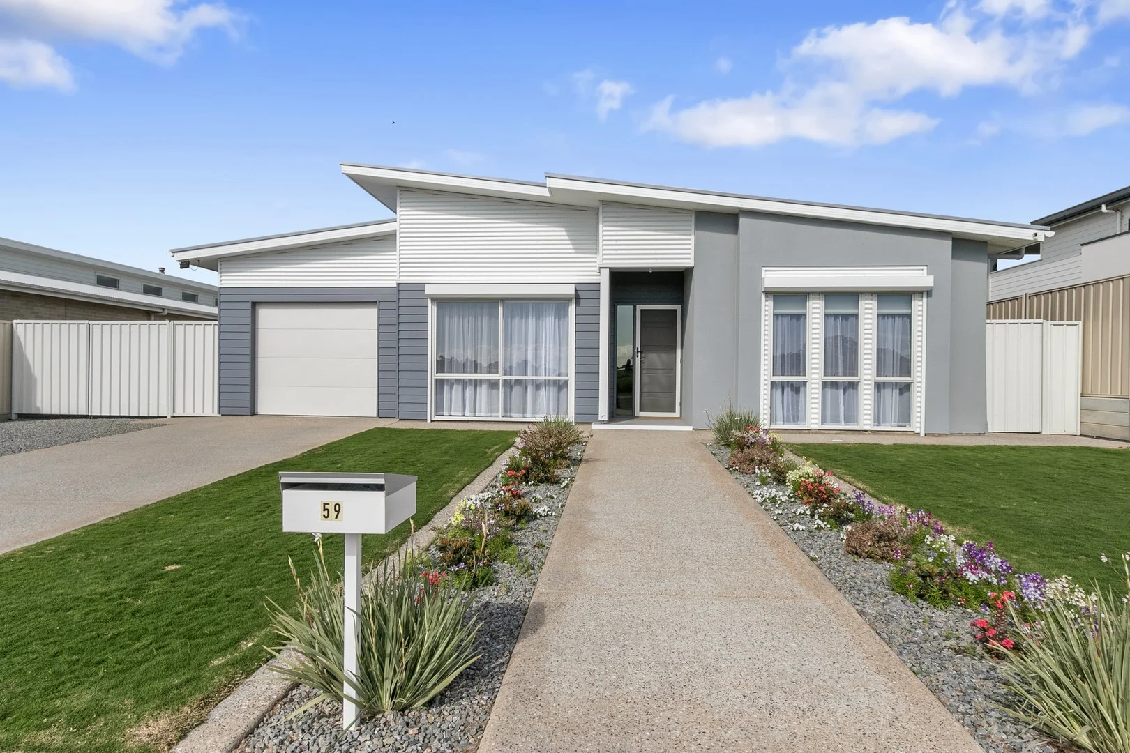 59 St Andrews Drive (1/32)