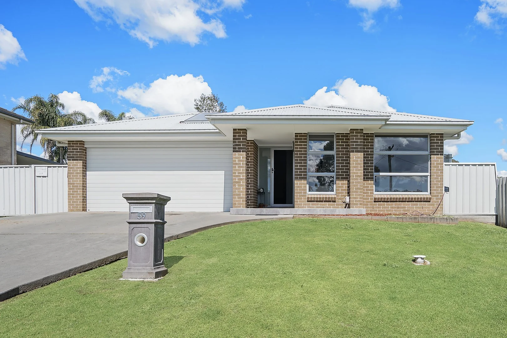 59 Vulture Street (1/24)