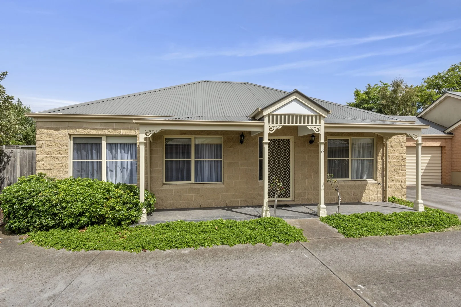 6/10 Bosanquet Avenue (1/9)