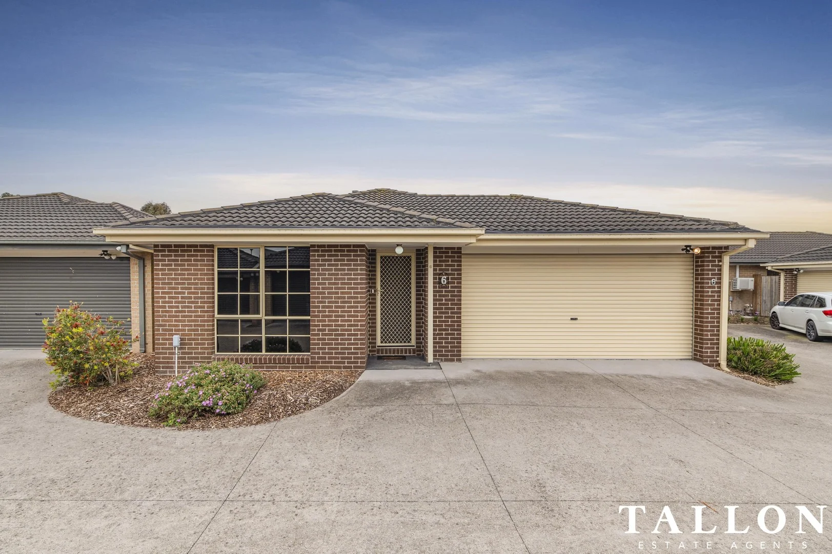 6/10 Kingfisher Court (1/13)