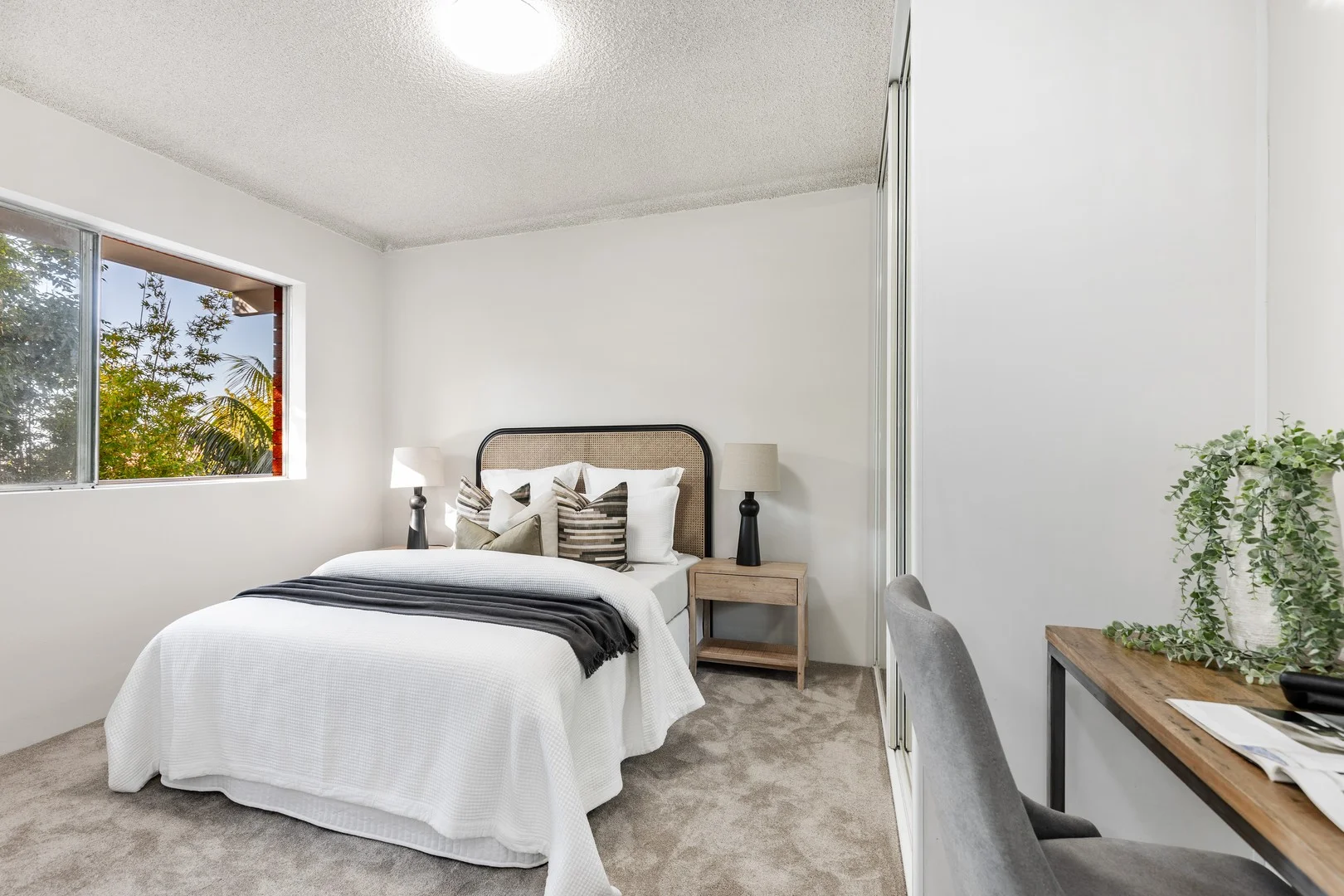 6/18-20 Alexander st (1/13)