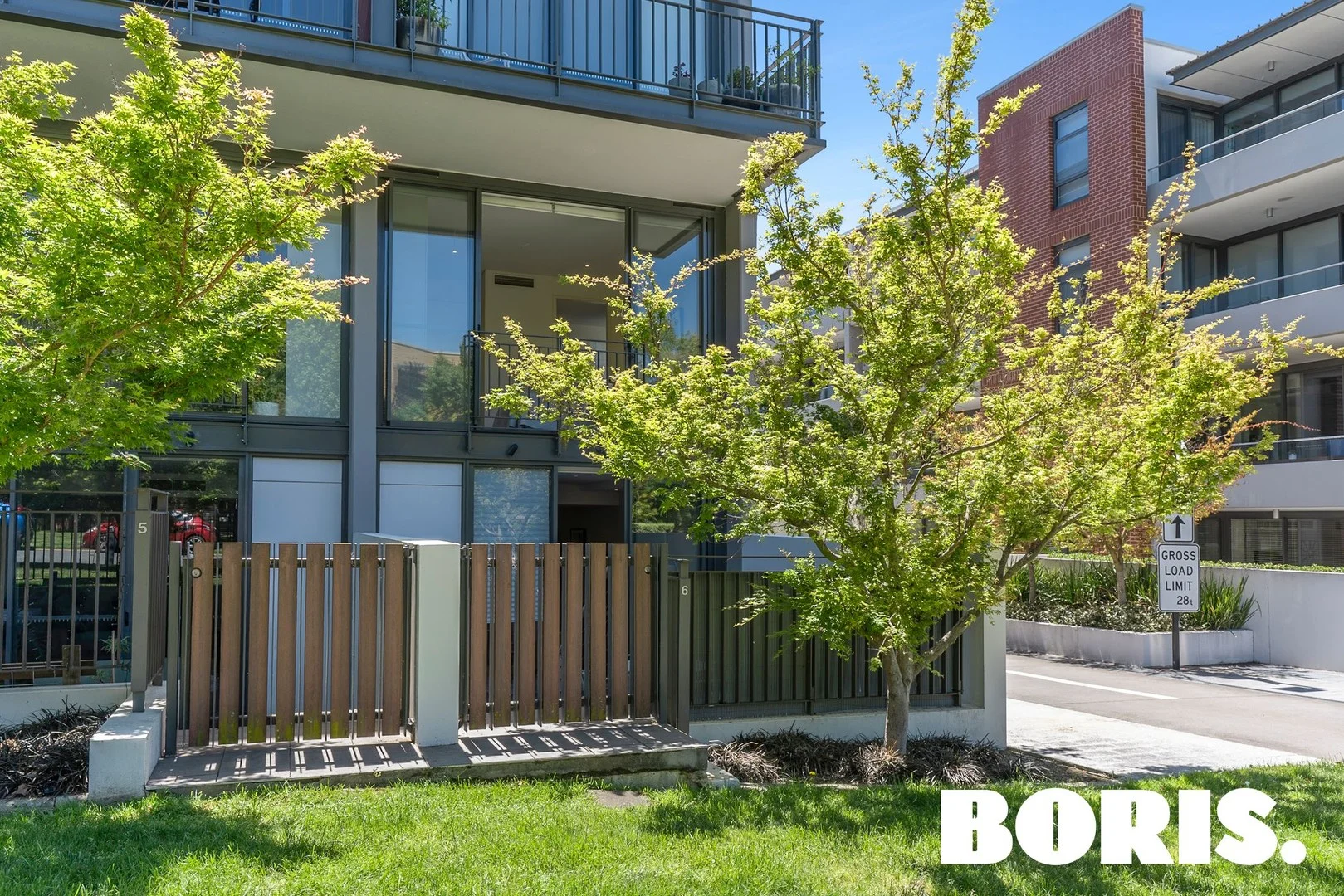 6/20-22 Eyre Street (1/13)
