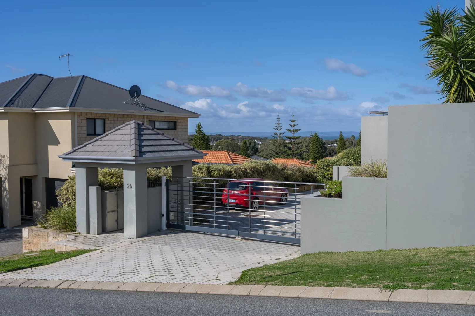 6/26 Caspian Drive (1/49)