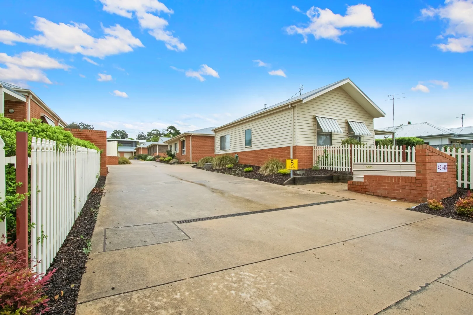 6/43-45 Dutton Street (1/14)