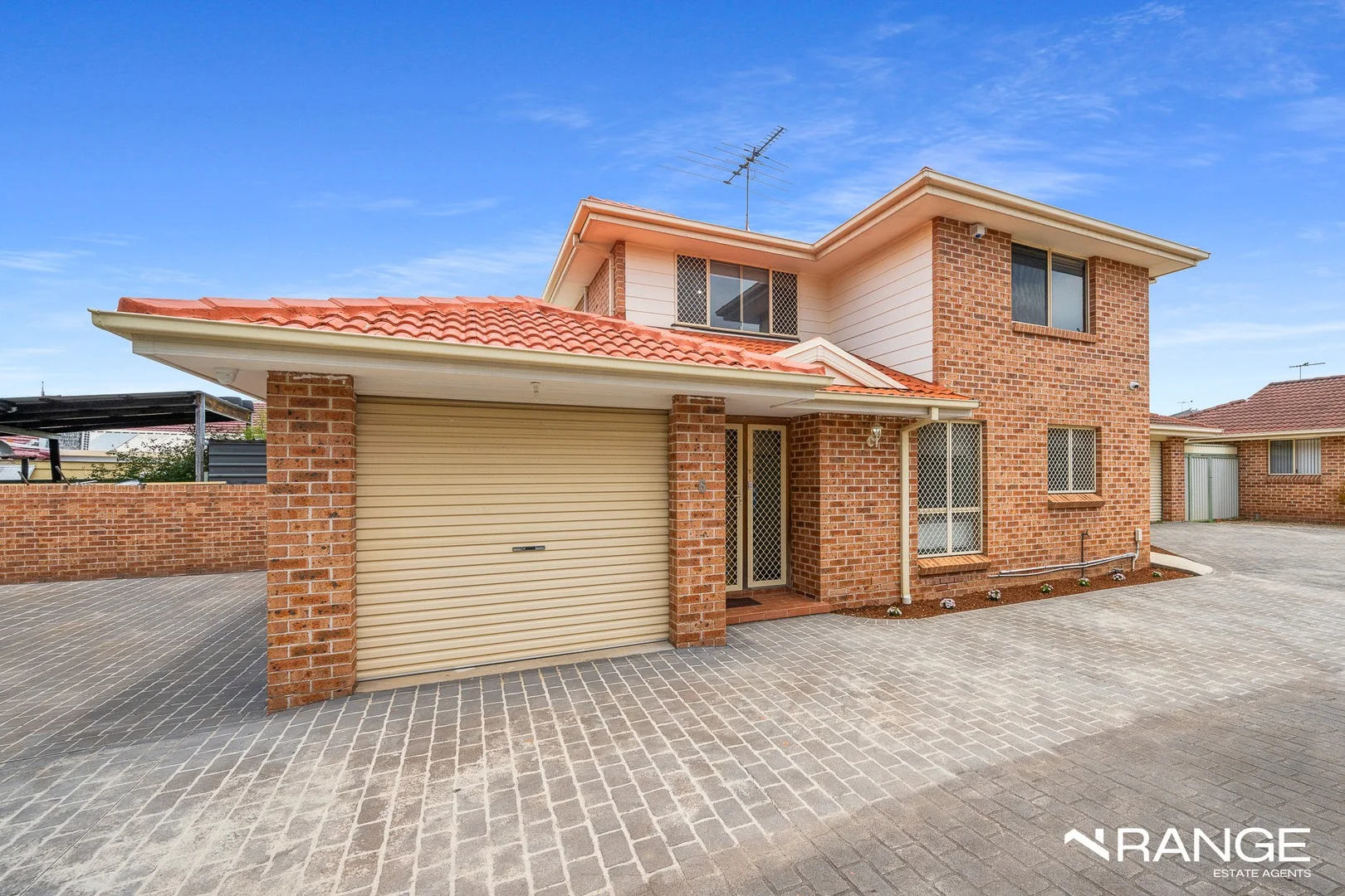 6/9-11 Veron Street (1/16)