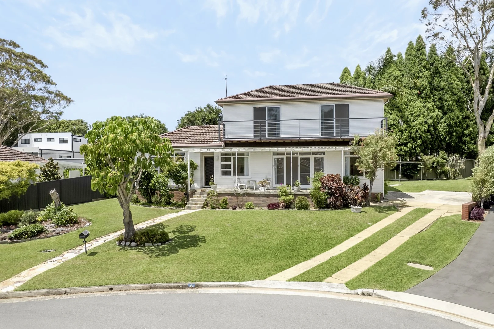 6 Balyata Avenue (1/8)