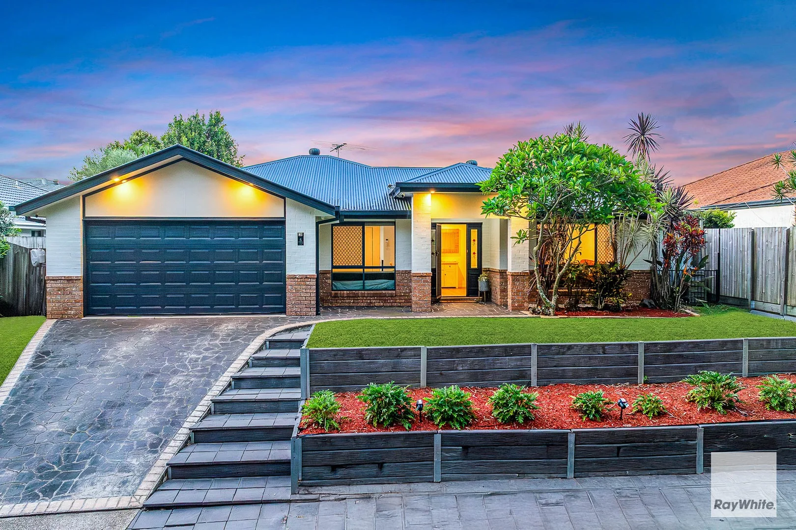 6 Coolum Court (1/17)
