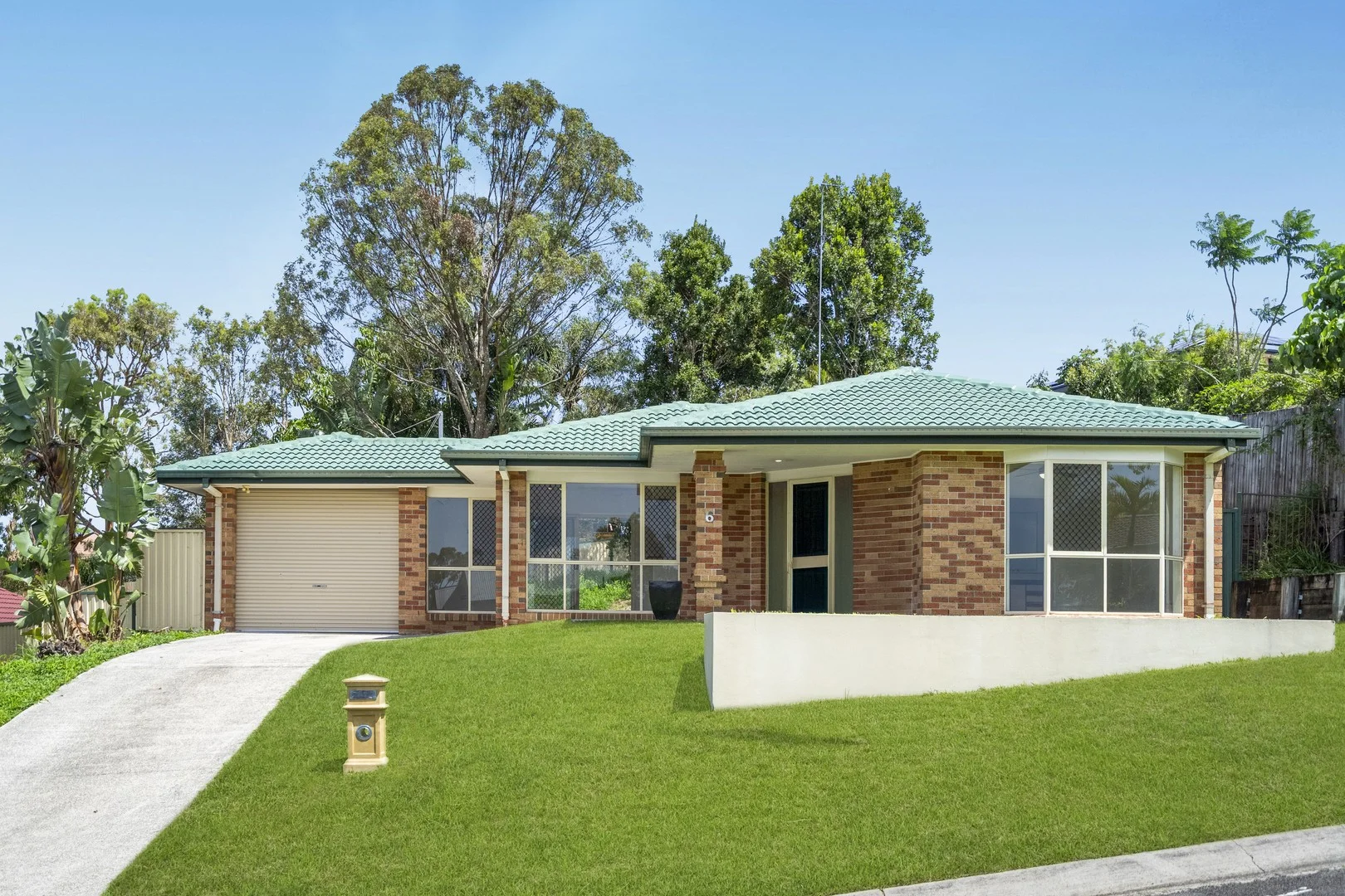 6 Dalby Court (1/15)