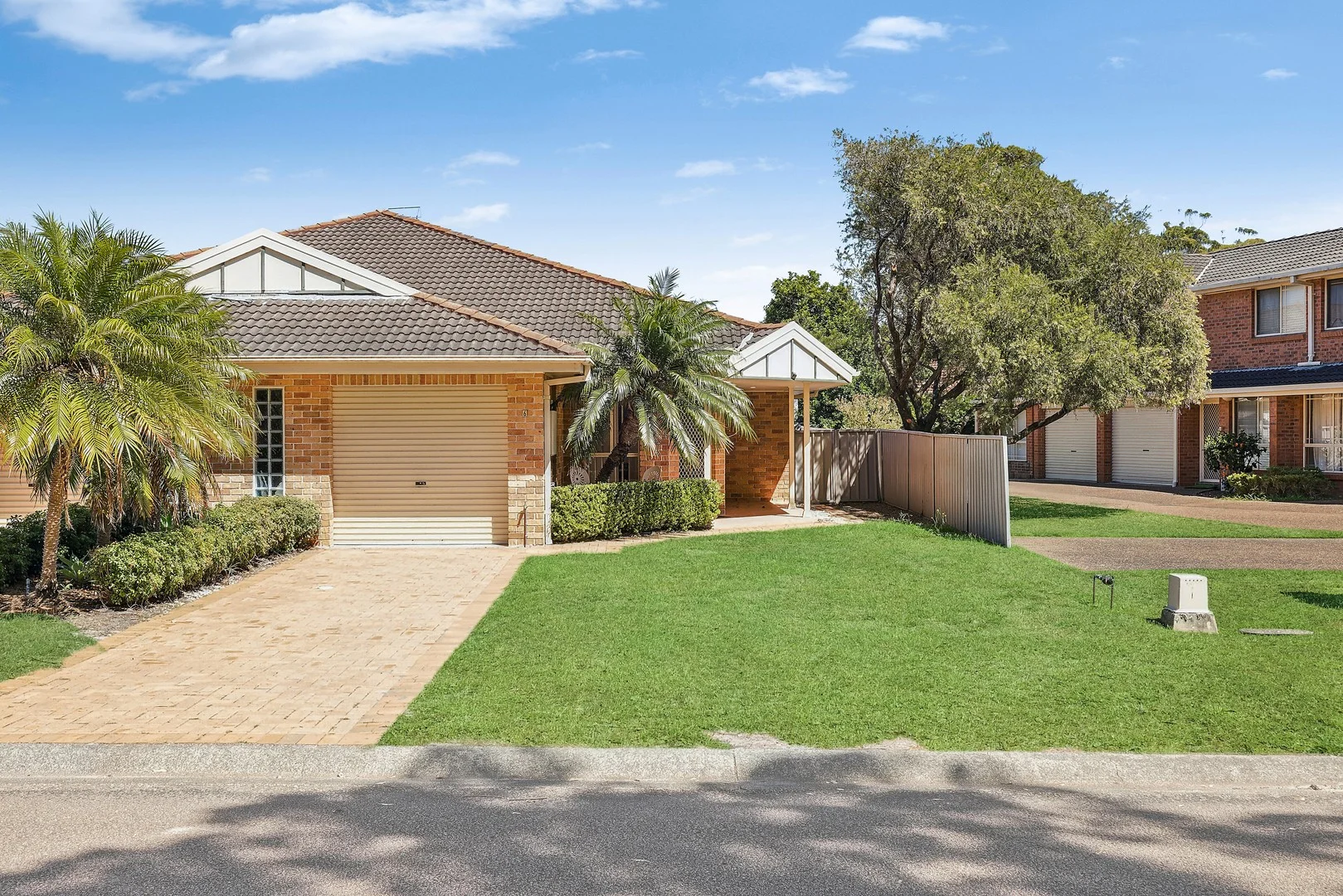 6 Farm Road (1/16)