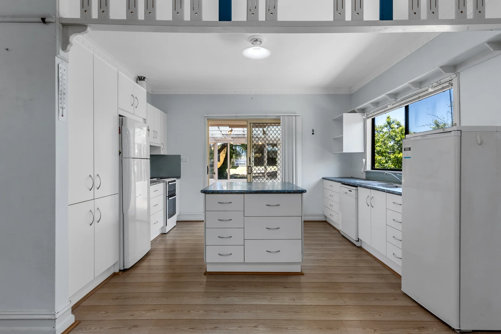 6 Giles Street West - Image 4