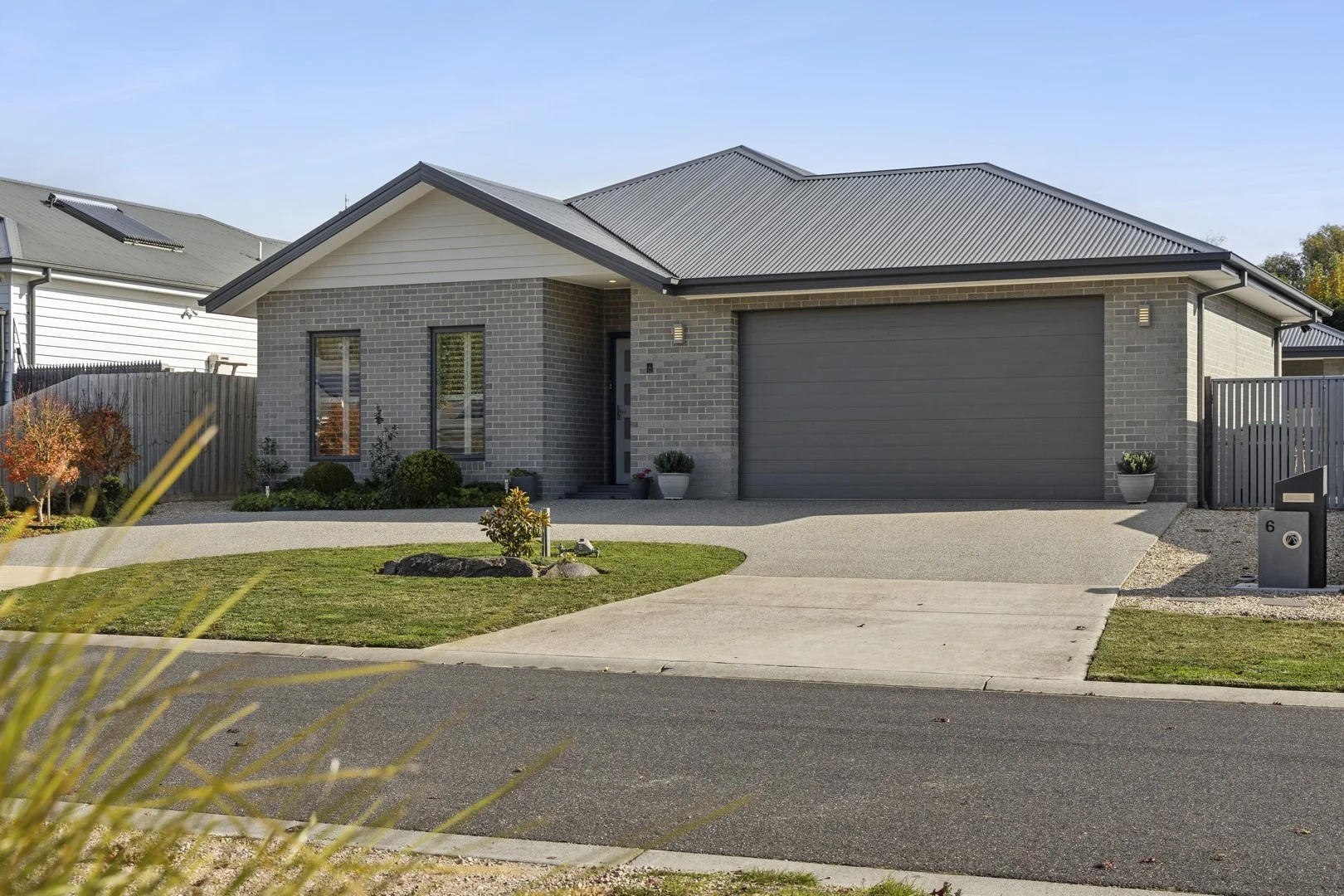 6 Jones Court (1/23)