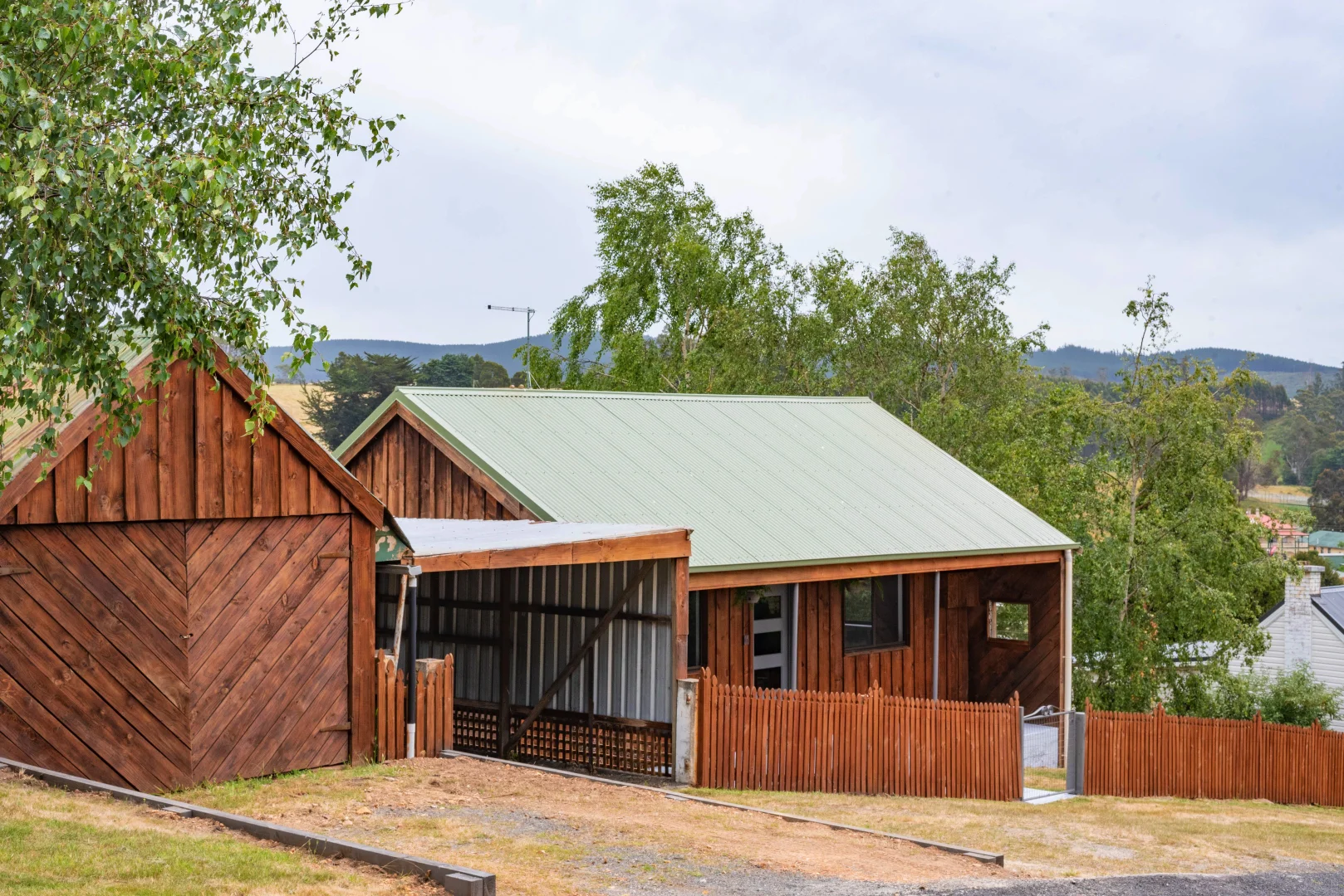 6 Joyce Street - Image 3