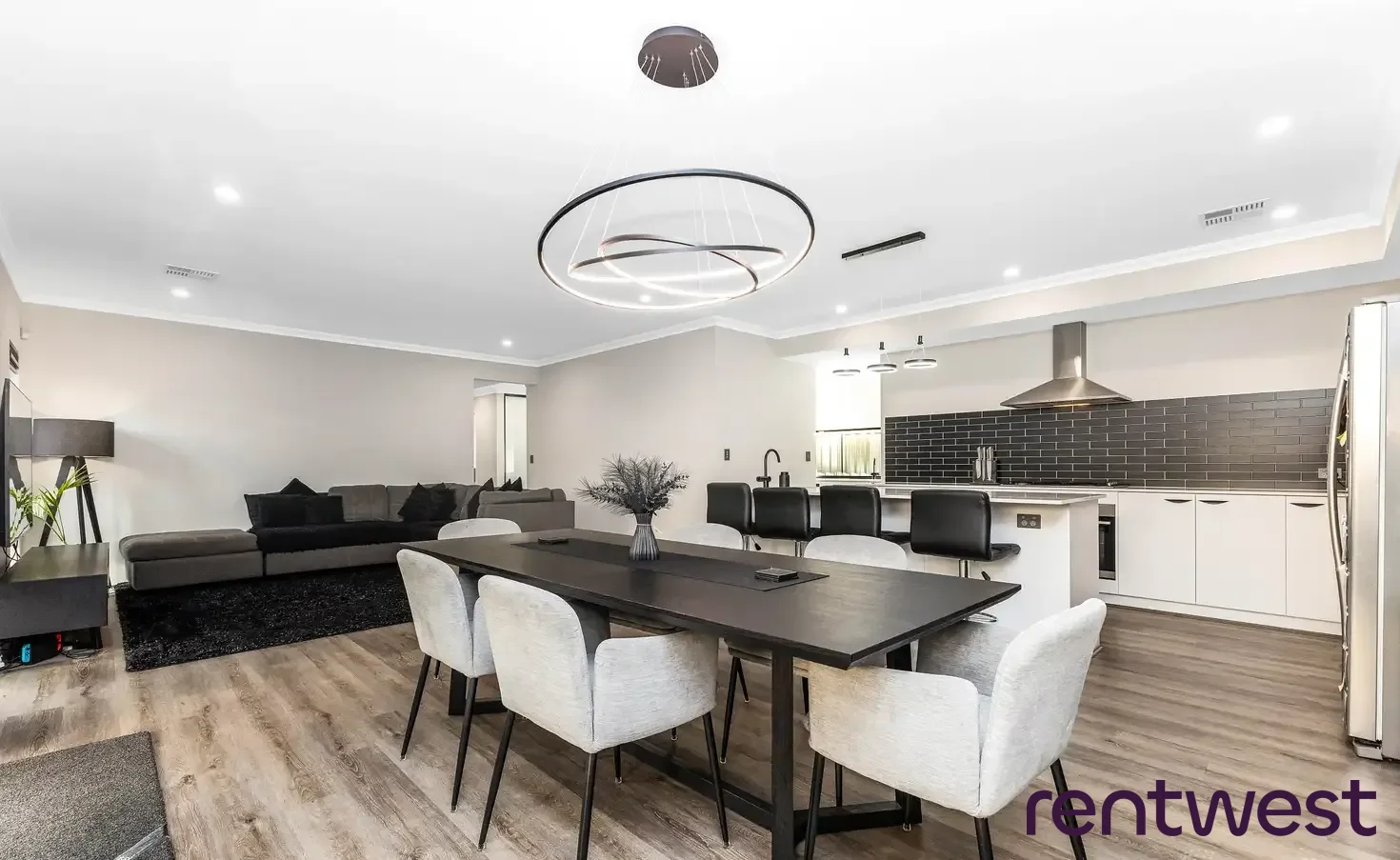 6 Kentia Road (1/35)