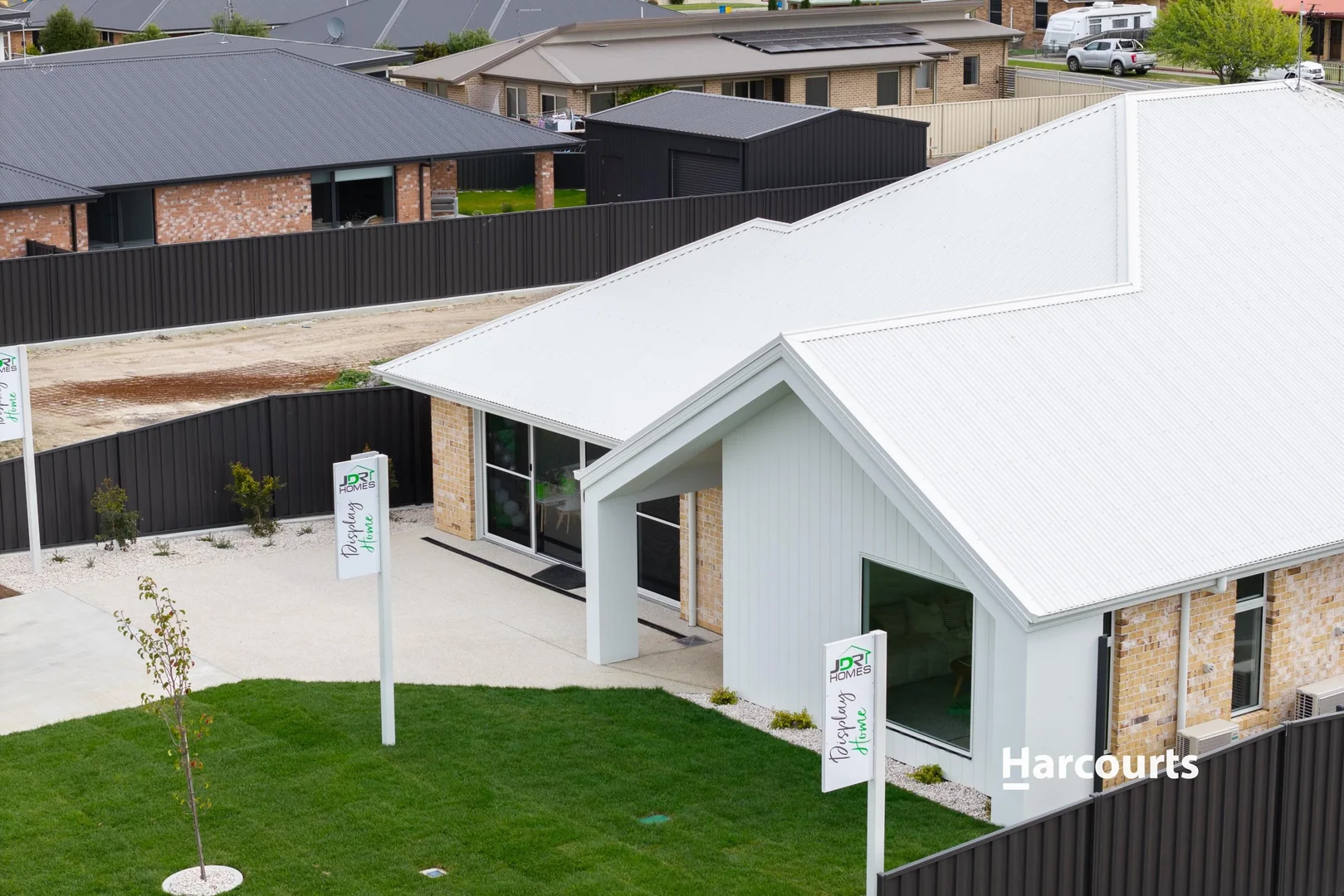 6 Magnolia Avenue - Image 4