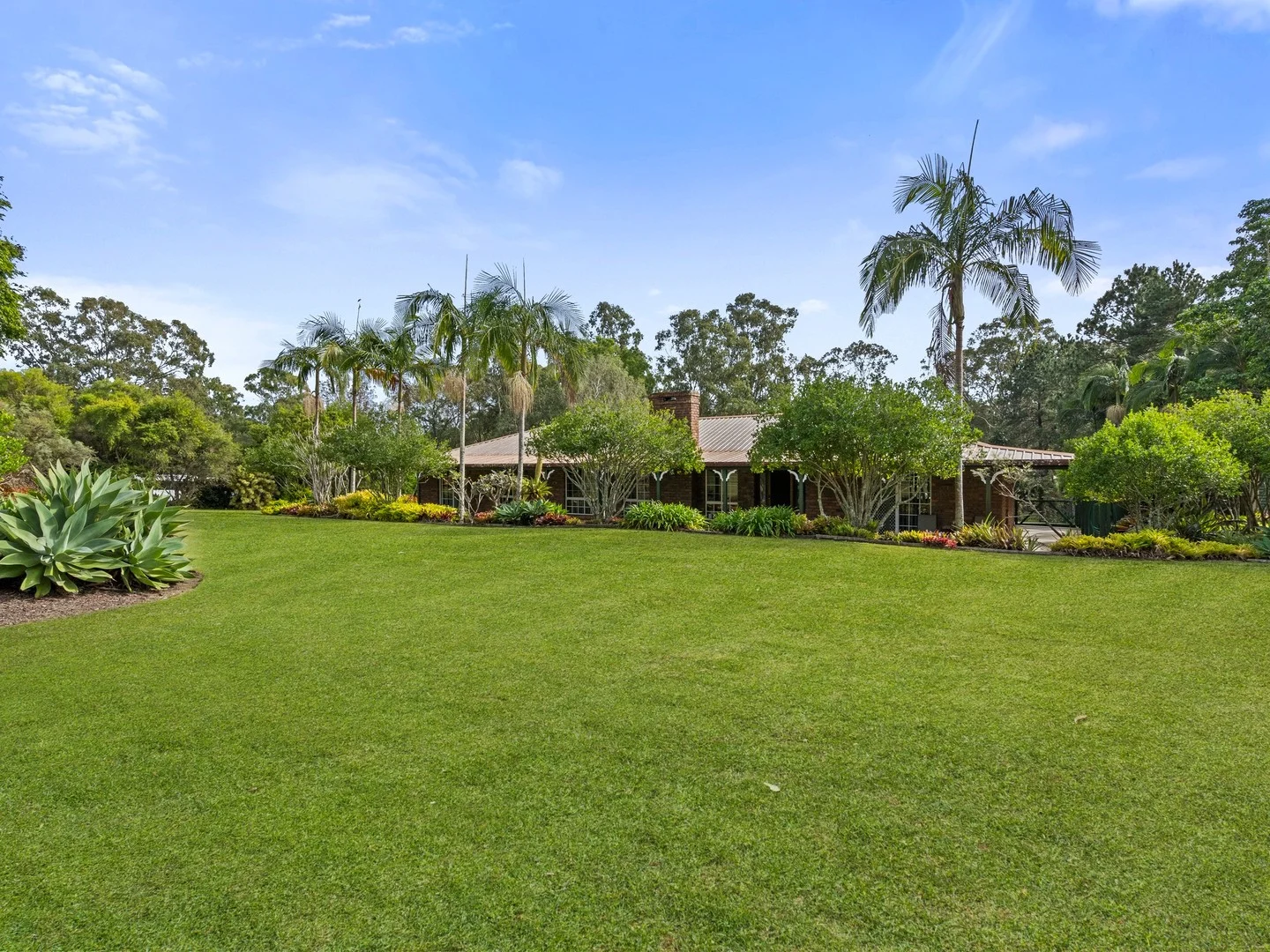 6 Richland Drive (1/16)