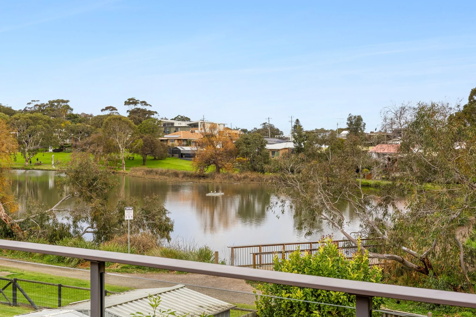 6 Riviera Crescent - Image 2