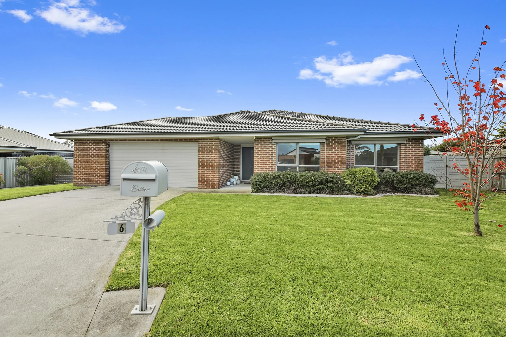 6 Rostrevor Close (1/21)