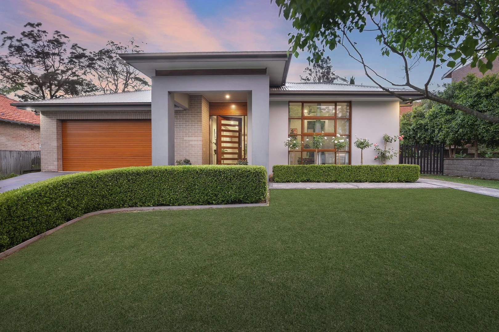 6 Stuart Avenue (1/11)