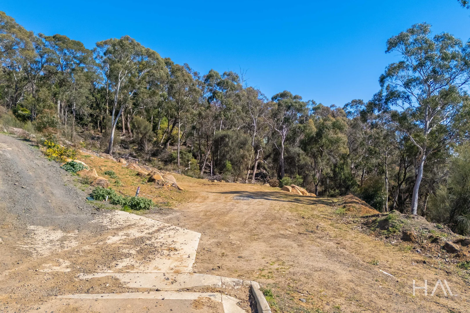60 Peel Street West - Image 3