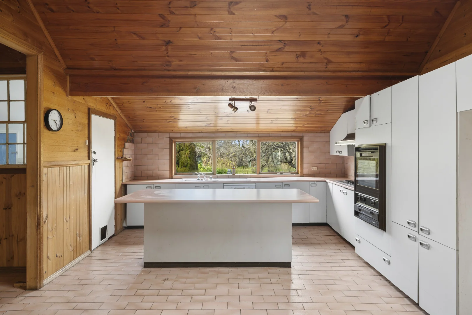 60 Talbot Road - Image 2