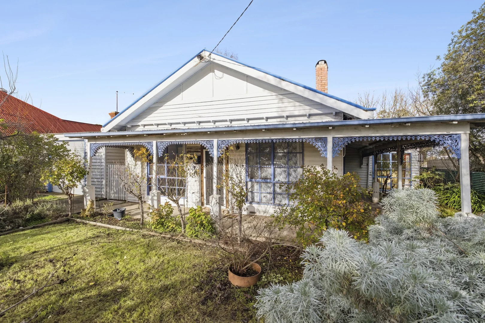 60 Talbot Road (1/3)