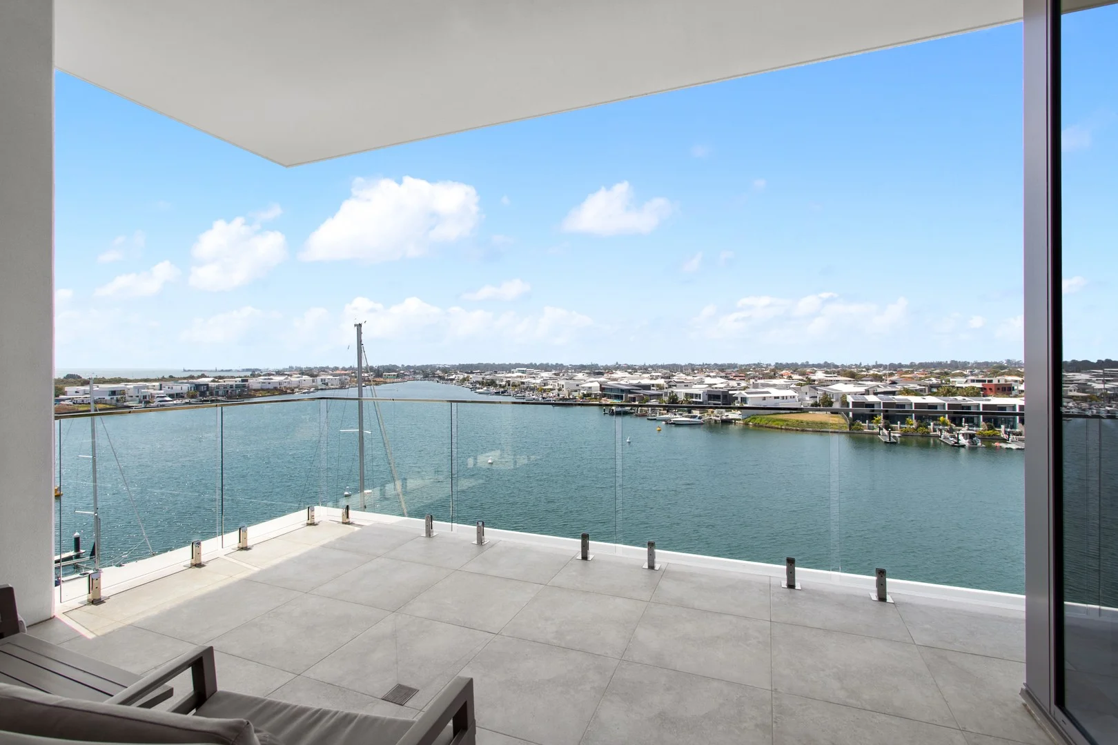 601/11 Aqua Street (1/24)