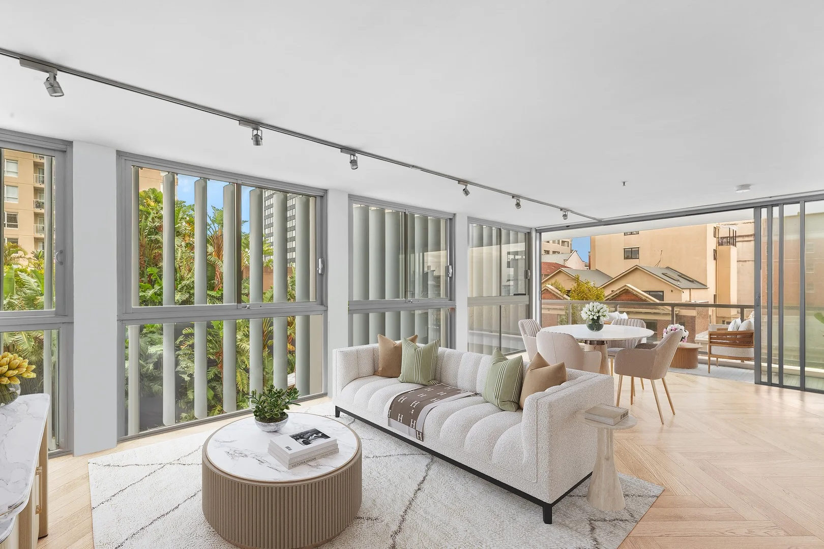 601/3 Kings Cross Road (1/17)